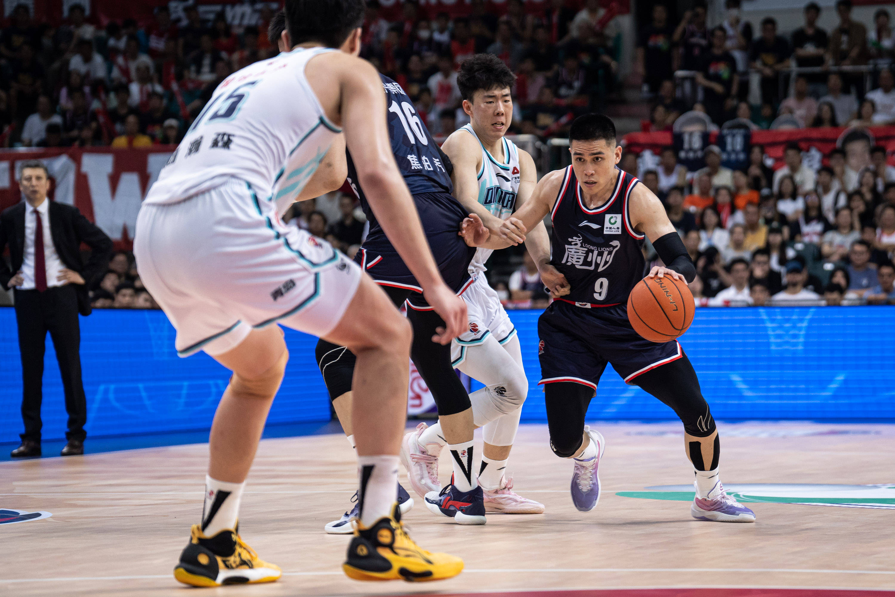 步的引援和 步的引援和